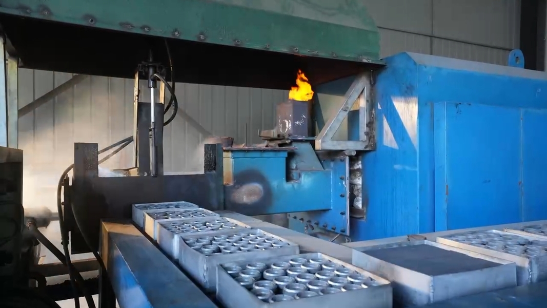 Deyang Hexin Machinery Co., Ltd. manufacturer production line
